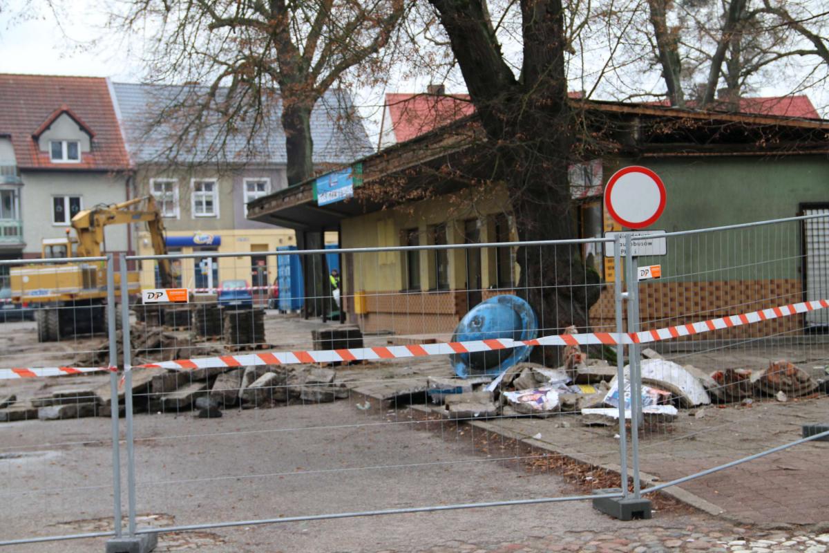 Ruszyła przebudowa Placu Pocztowego