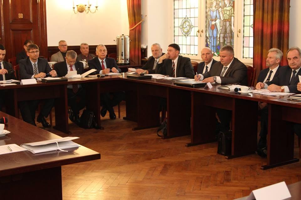 Jest nowy starosta i zarząd powiatu