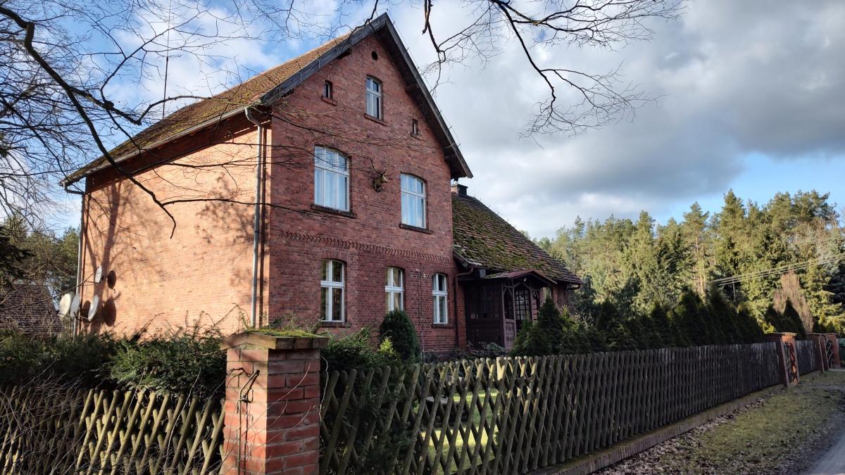 Były leśniczówki, będą kancelarie. Cicha rewolucja mieszkaniowa w lasach