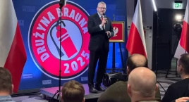 Grzegorz Braun w Pile: „Polska nie jest niepodległa. Nasza niepodległość jest stawką tych wyborów”