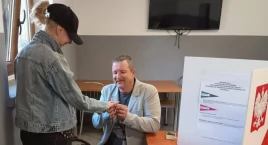 Miłość na wyborach. Powiedziała „TAK” w lokalu wyborczym