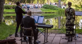Niedzielne popołudnia z muzyką na żywo. Parkowe Spot&hellip;
