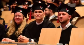 Absolwenci uczelni zawodowych najszybciej znajdują pracę
