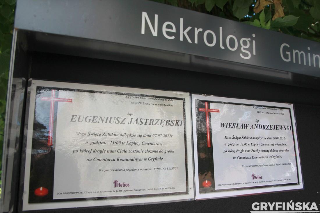 Nowe nekrologi na tablicy [GALERIA]