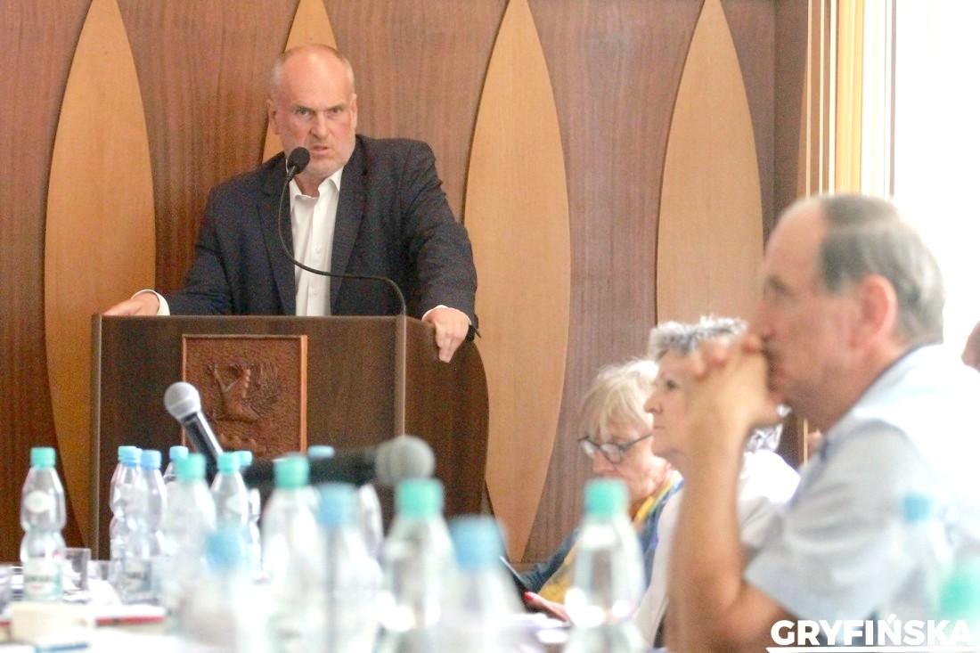 Burmistrz Sawaryn bez wotum zaufania
