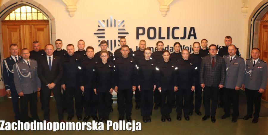 Do Gryfina trafi czworo nowych policjantów [GALERIA]