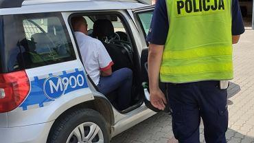 47-letni kierowca na podwójnym gazie