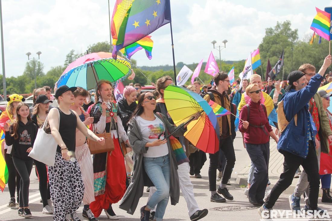 Marsz Równości przeszedł ulicami Gryfina [GALERIA]