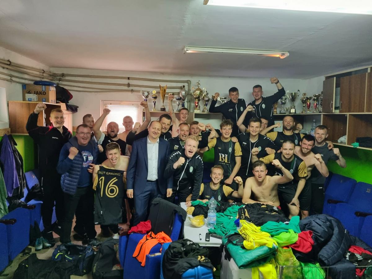 Stroszenie piórek. Kołbacz strzelił 8, a Grot... 12 goli! [WYNIKI]