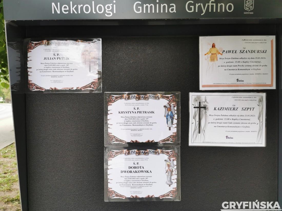 Nowe nekrologi na tablicy [GALERIA]