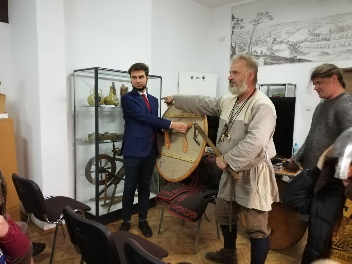 Spotkali się z wojami z Cedyńskiego Bractwa Historycznego Comitatus [GALERIA]
