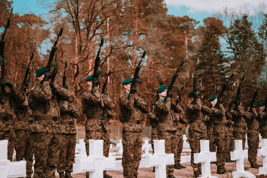 Uczcili pamięć po poległych żołnierzach [GALERIA]
