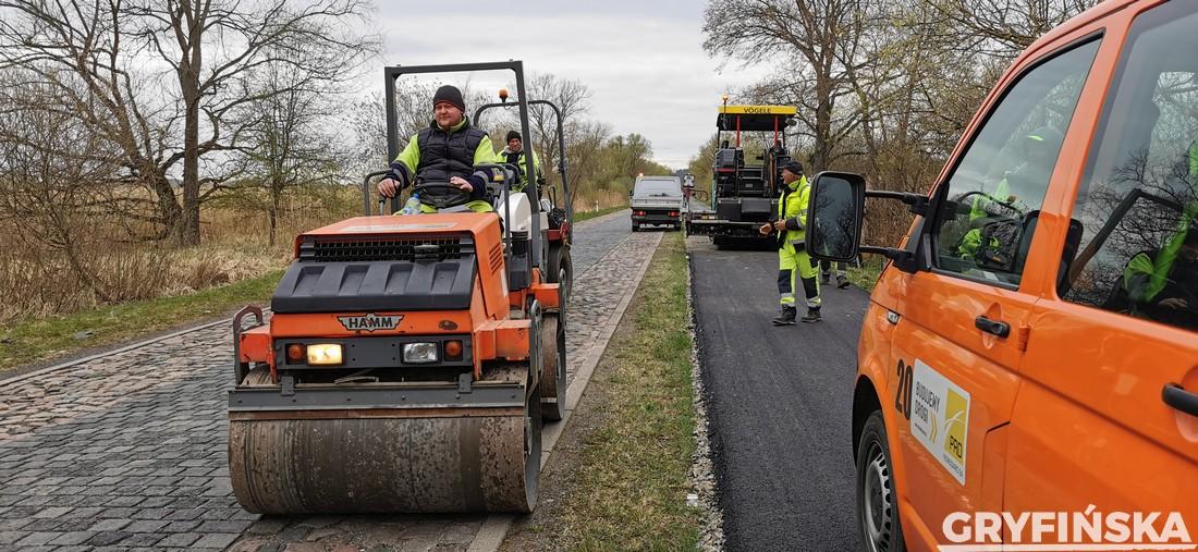 Za mostem gładko i przyjemnie