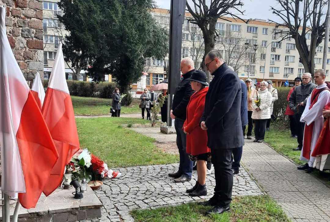 W hołdzie tym, którzy zginęli