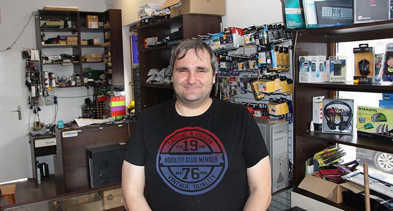 Z cyklu gryfińscy fachowcy: elektronik z centrum