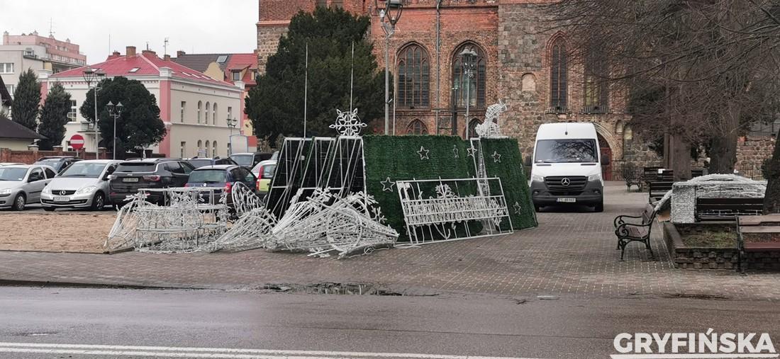Czas najwyższy schować ozdoby świąteczne