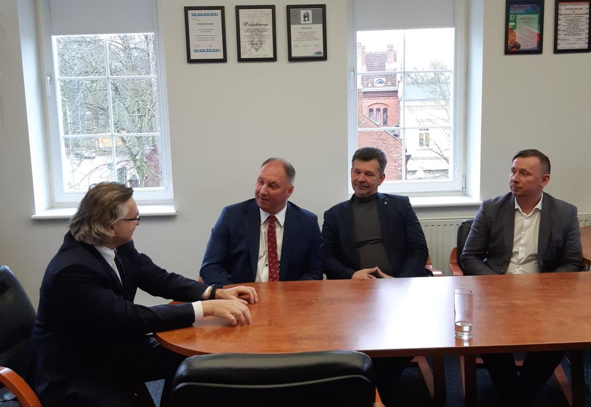Wójt gminy Banie rozmawiał ze starostą o pieniądzach na inwestycje
