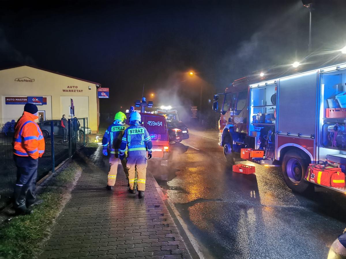 Samochód zderzył się z motorowerem