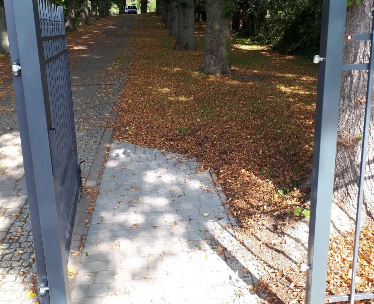 Szukaja złodzieja, który ukradł... furtkę od cmentarza