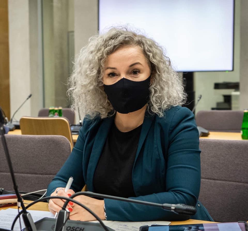 Posłanka Kotula zawiadomiła policję o ataku na jej biuro