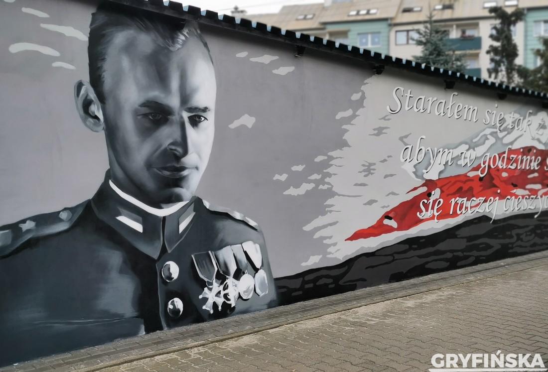 Przy ul. Popiełuszki uczcili pamięć rotmistrza Pileckiego