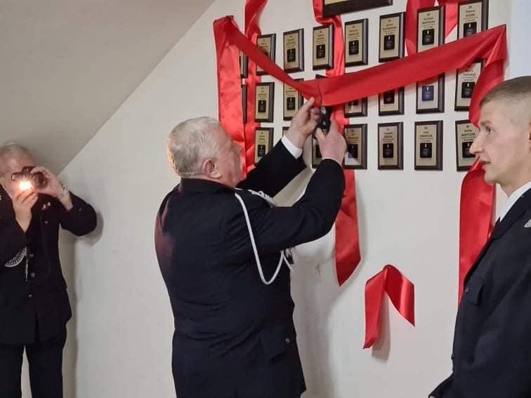 Stworzyli ścianę pamięci. O tych, którzy odeszli [GALERIA]