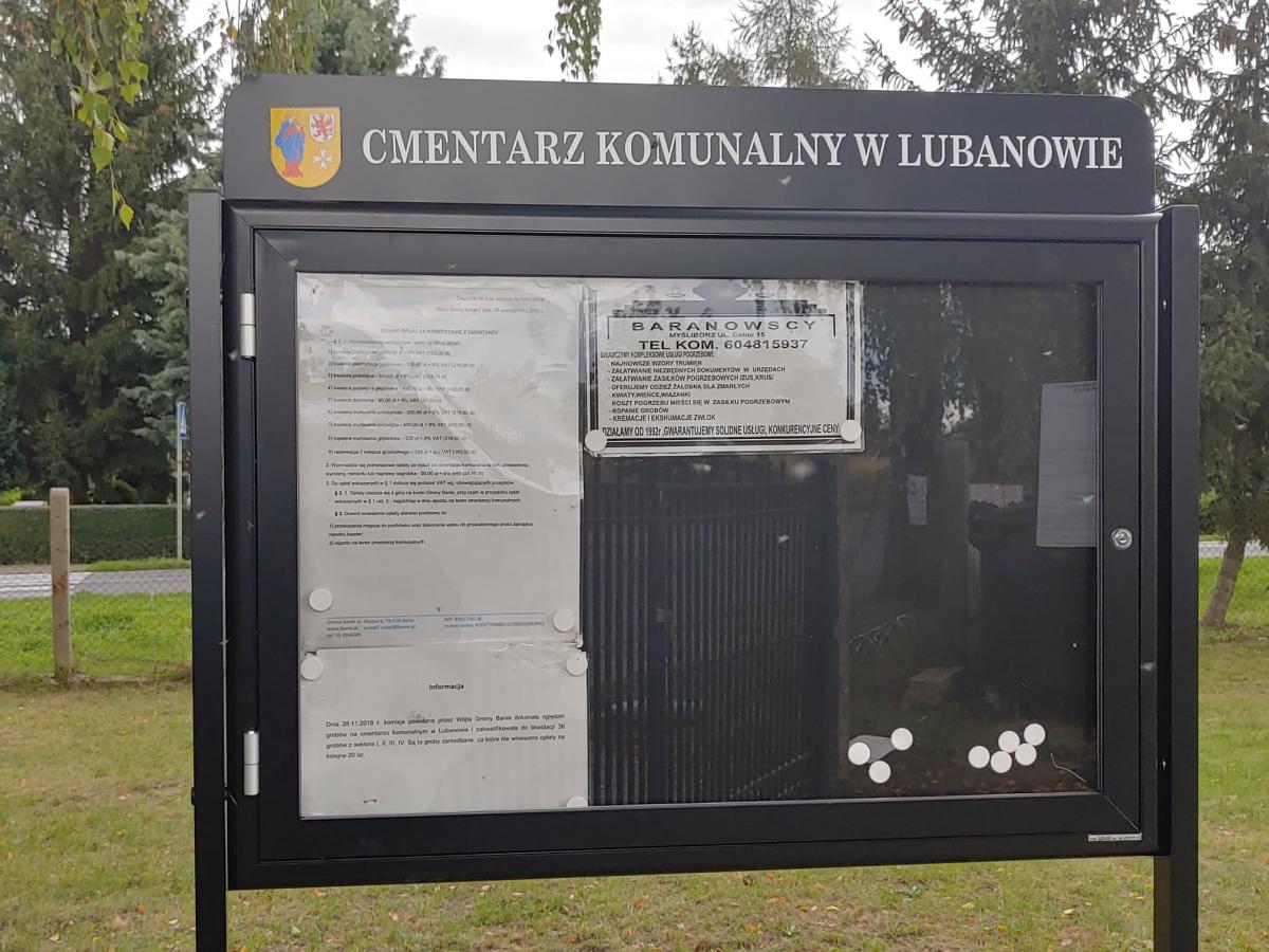 Postawili nowe i większe tablice