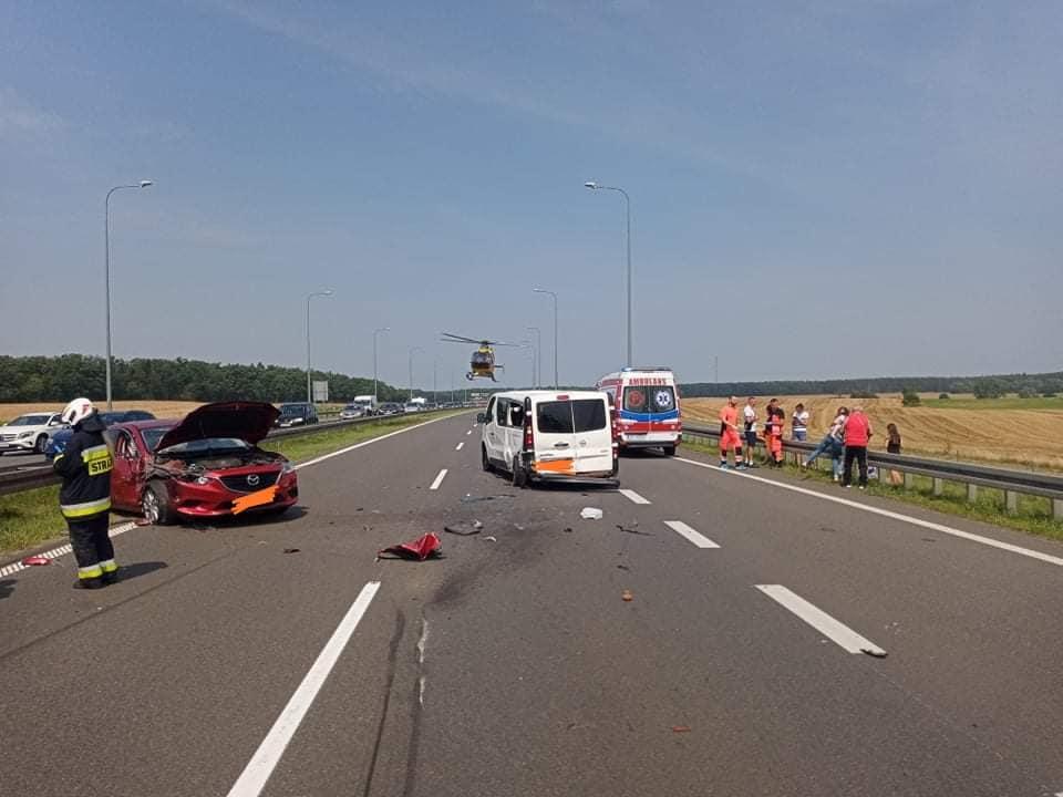 Niedzielny wypadek na S3 i pożary na polach