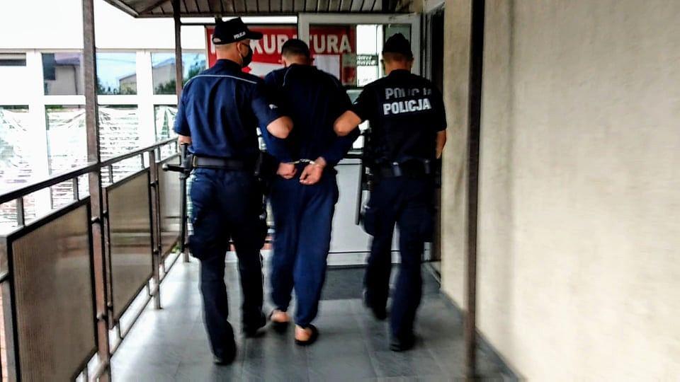 Jeden nietrzeźwy, drugi bez prawa jazdy
