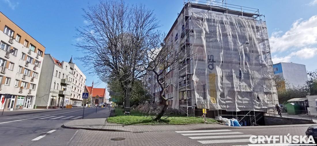 Nowa elewacja. Będzie estetyczniej, ale do zrobienia jest jeszcze wiele