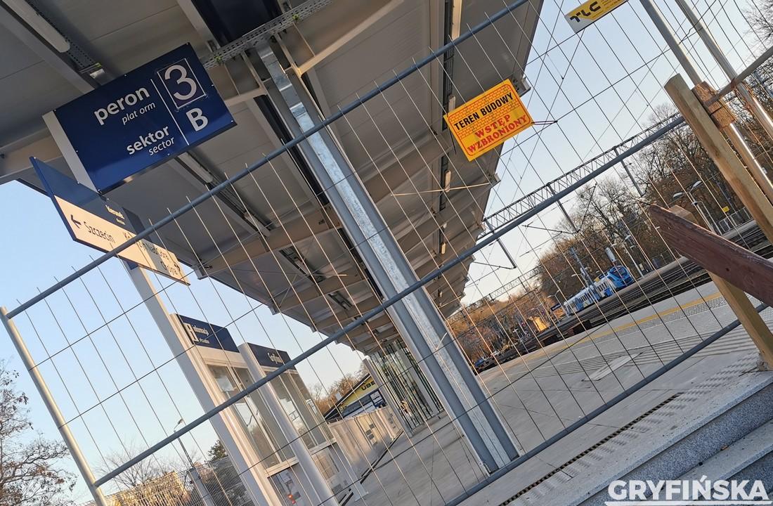Kolejna przerwa w remoncie stacji kolejowej. PKP PLK bezskutecznie pogania wykonawcę