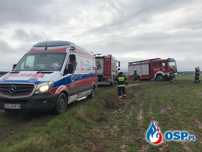 Pacjent w karetce, a ta zakopała się w błocie