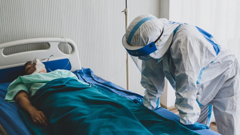Korona-raport: Zmarło aż trzech mężczyzn. Jeden w gryfińskim szpitalu