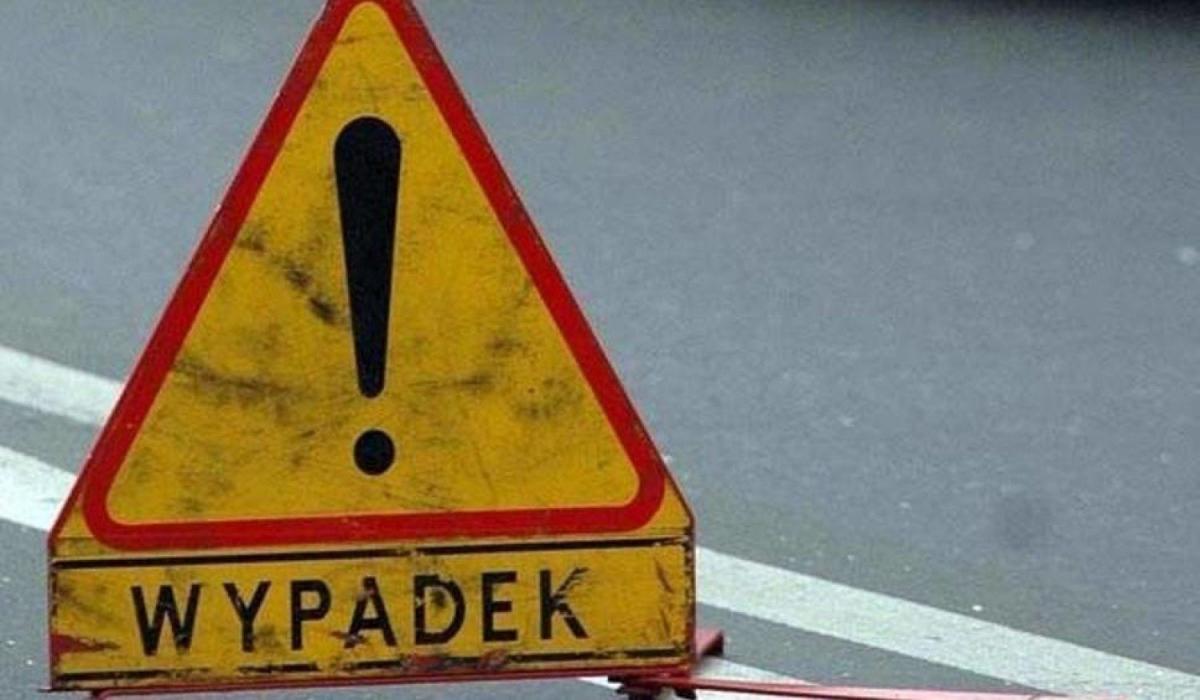 Hyundai wjechał w Volkswagena. Jedna osoba trafiła do szpitala