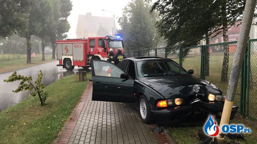 BMW spotkało się ze słupem