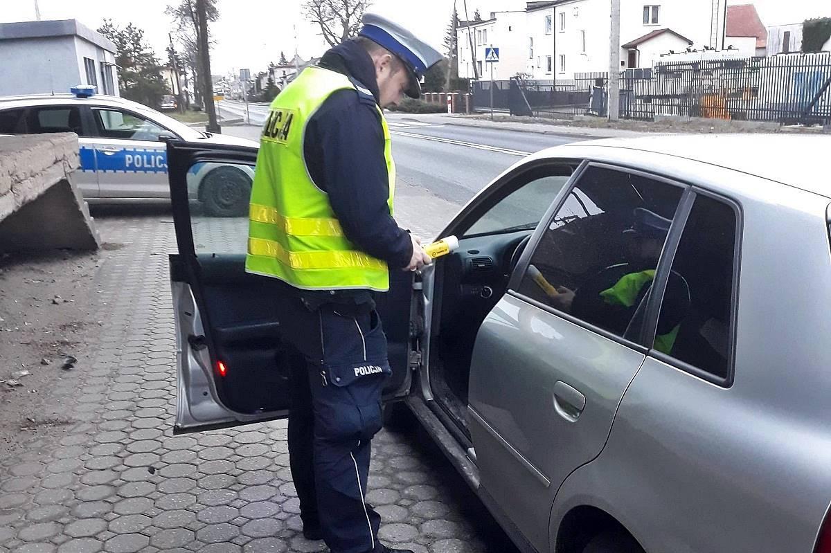 Wsiadł do Opla. Teraz ma problem