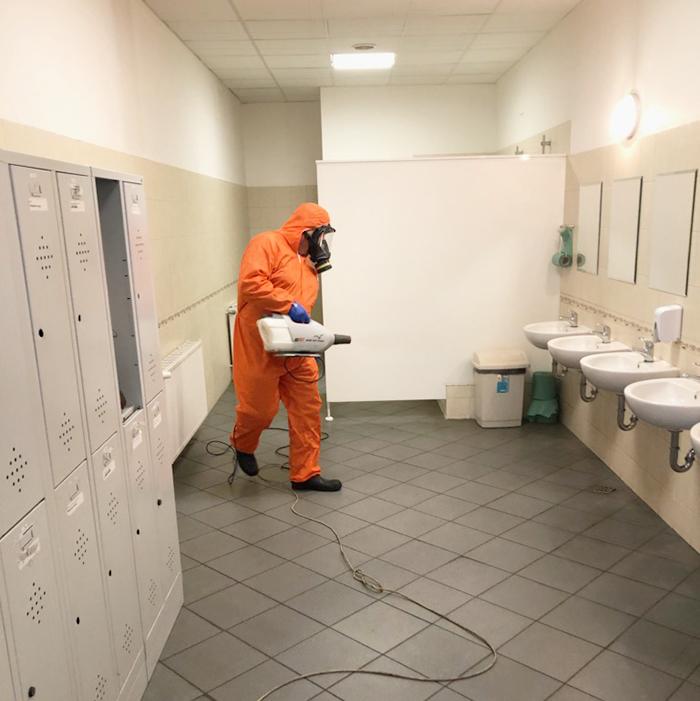 Skuteczna dezynfecja od ręki. Mgłą w wirusa