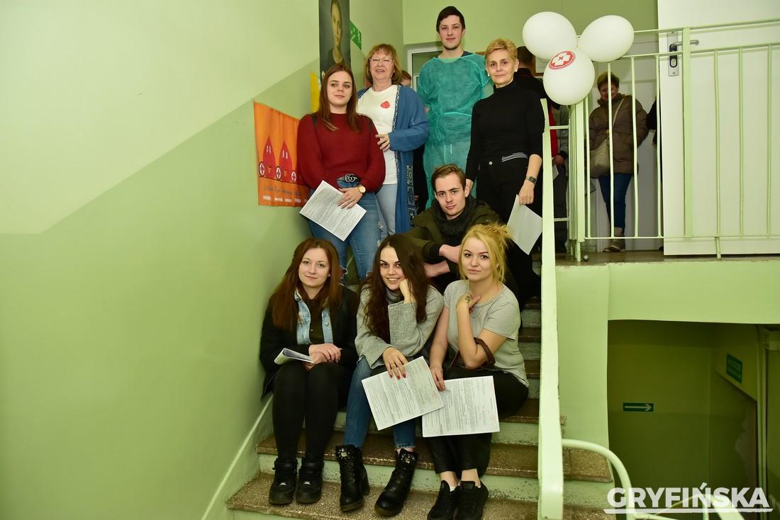 W Gryfinie uczcili Dzień Kobiet oddając krew [GALERIA]