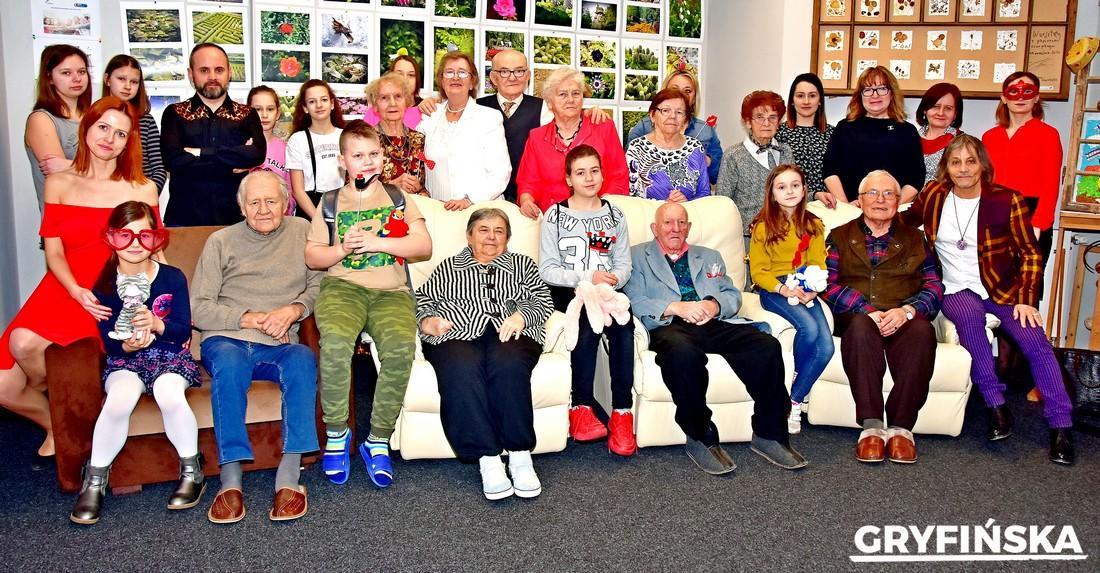 Walentynki w karnawale w Dziennym Domu Senior + [GALERIA]