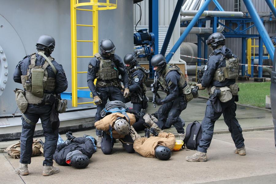 Atak terrorystyczny w Elektrowni Dolna Odra [GALERIA]