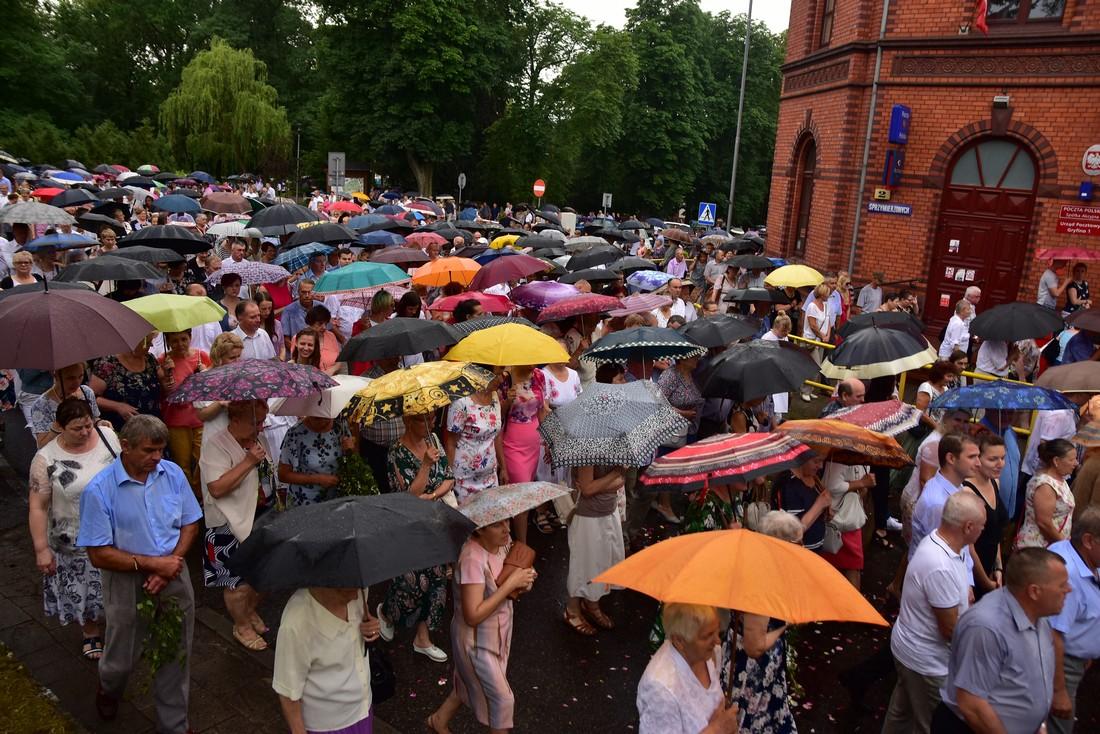 Deszczowa procesja. Boże Ciało 2019 [GALERIA]