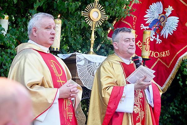 Jutro Boże Ciało. Msza i procesja godzinę wcześniej!