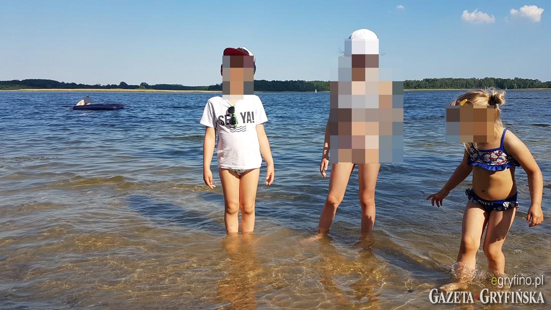 Pierwsza kąpiel w Jeziorze Wełtyńskim