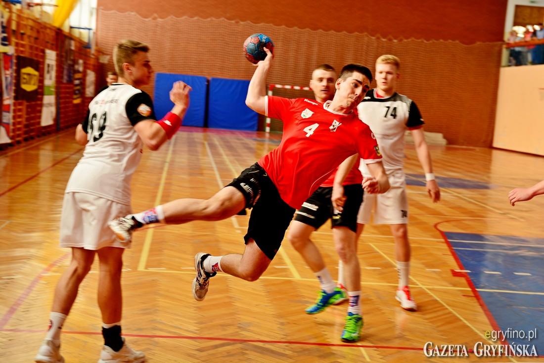 KPR Gryfino przegrał u siebie z SMS Gdańsk II [ GALERIA]