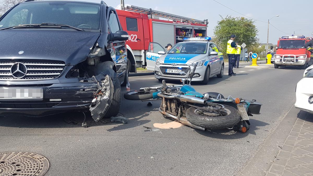 Wypadek policjanta jadącego do pracy