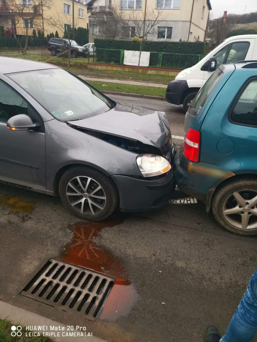 Karambol na Łużyckiej. Mogą być utrudnienia w ruchu