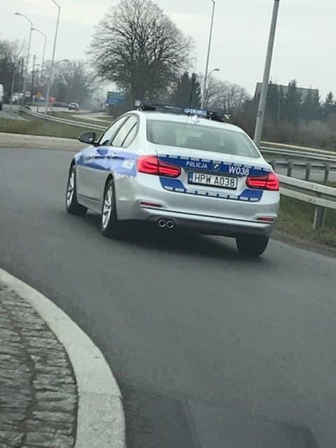 Nowym BMW gonili Volkswagena Golfa