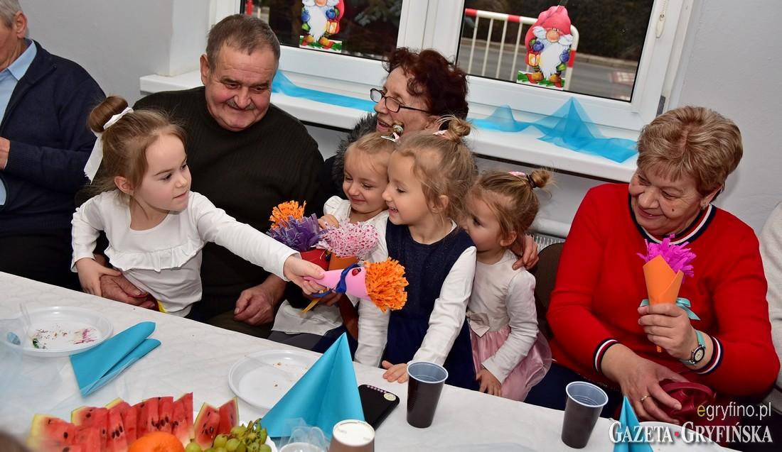 Dzień Babci i Dziadka w Chwarstnicy [GALERIA]