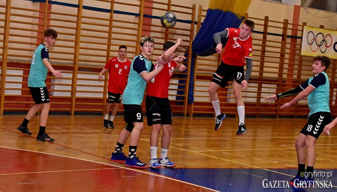 Wysoka przegrana juniorów KPR Gryfino. 13 bramek Kacpra Blejsza [GALERIA]