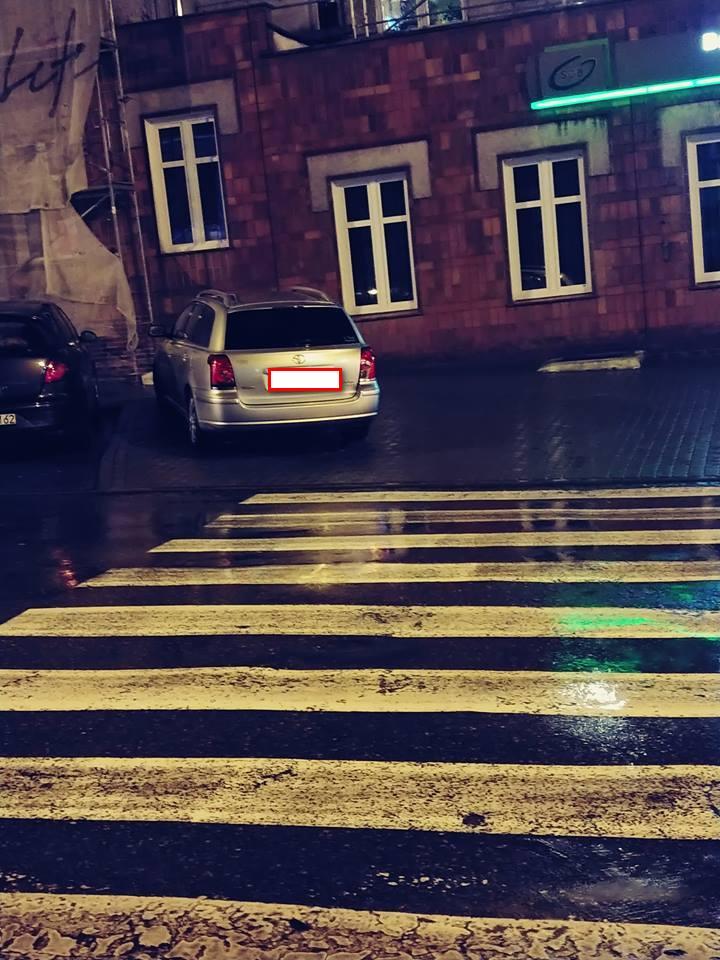Mistrz parkowania, tuż pod nosem strażników miejskich